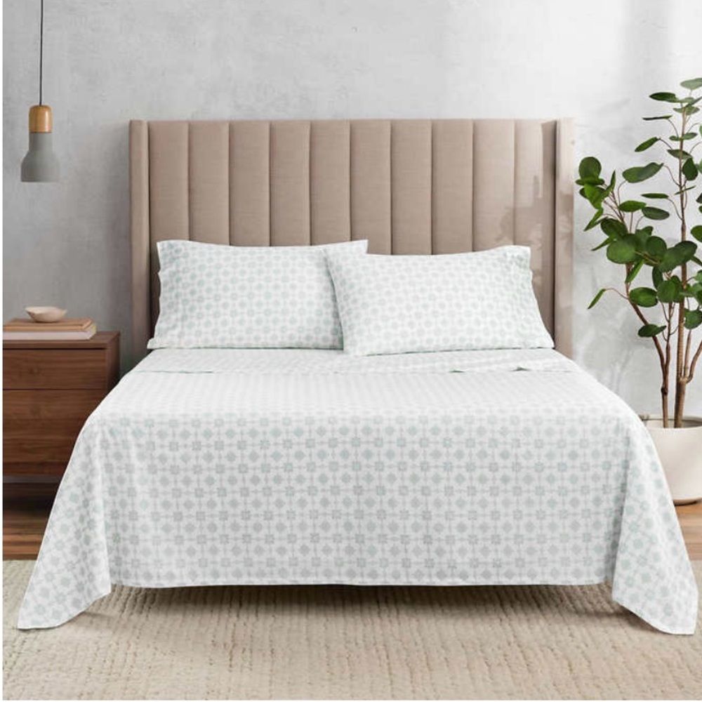 WelHome 320 Thread Count 4-piece Cotton-rich Sheet Set, Blue/White Stripe, NWT